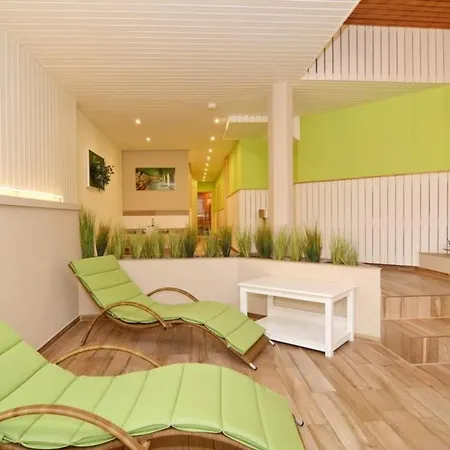 Olympia Haus 4, Whg 35 *
